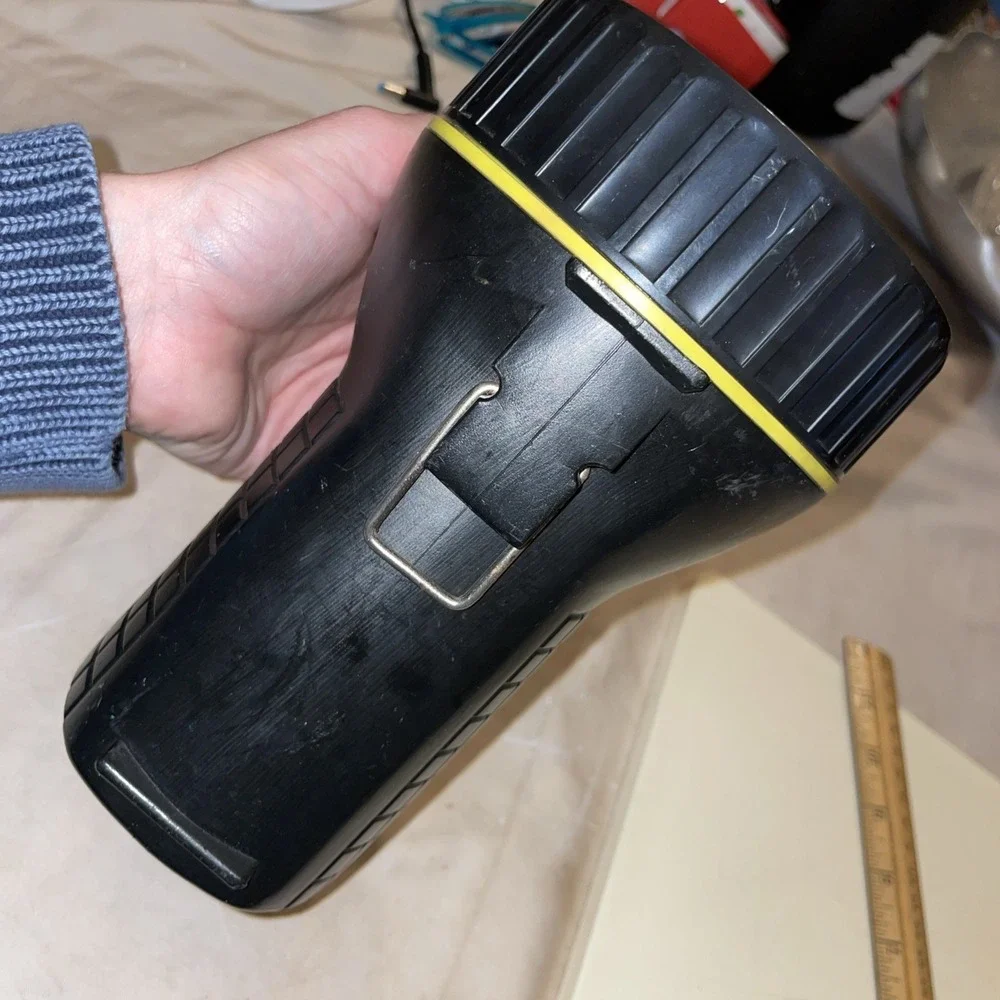 Large‎ Garrity 6V Flashlight (battery-less)